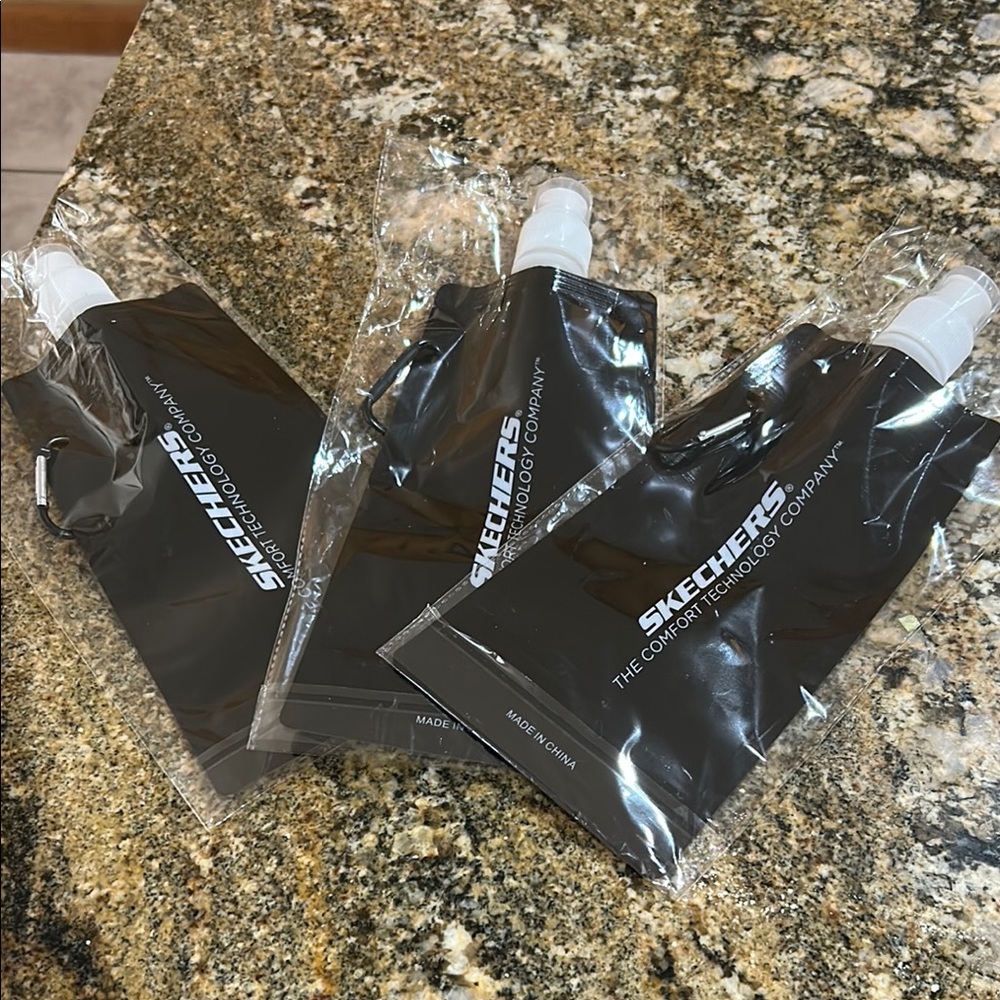 Skechers Black Reusable 3 Water Pouches: Collapsible- NIP